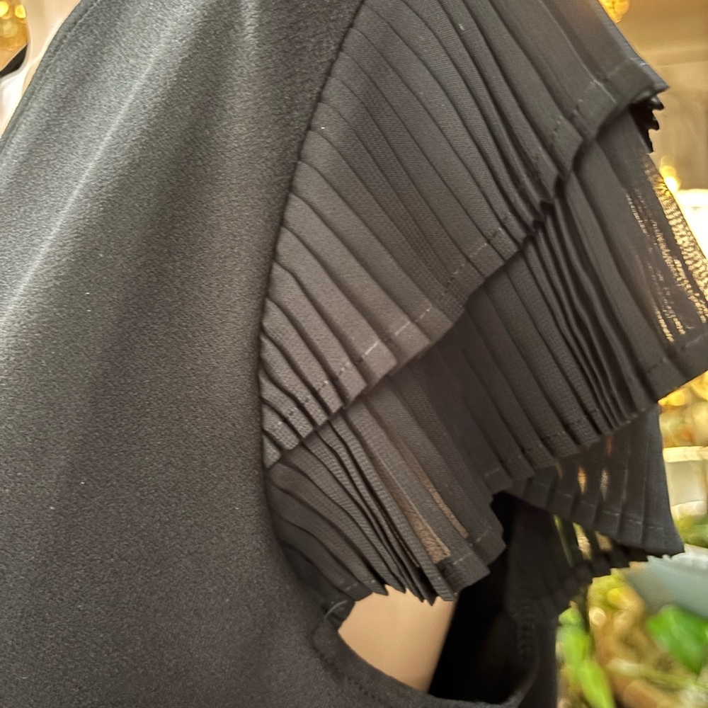 Adrianna Papell V-Neck Flutter Sleeve Top